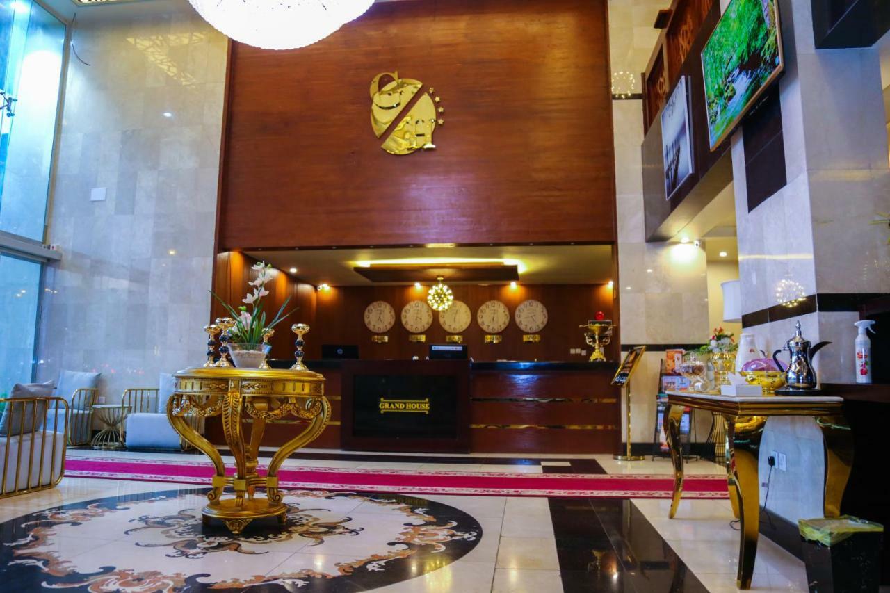 Отель Grand House Абха Экстерьер фото
